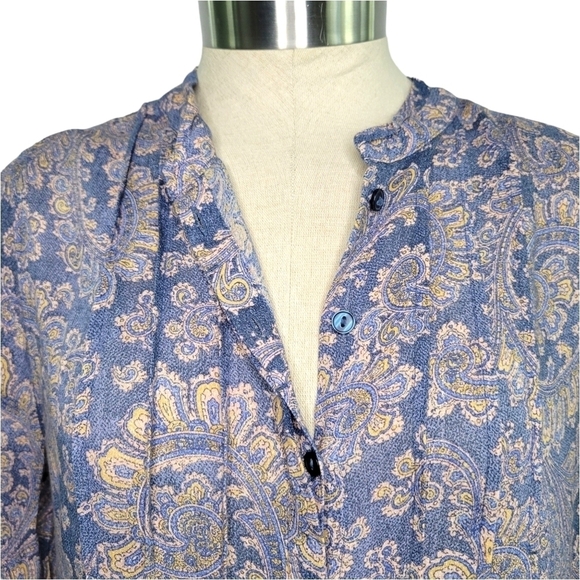 Lucky Brand Pleated Semi-Sheer Long Sleeve Button-Up Blouse Women's Size XS Blue - Picture 3 of 10